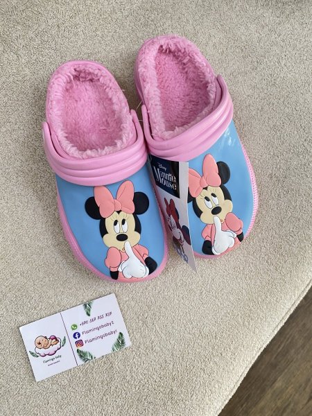 كروكس مبطّن فرو ديزني