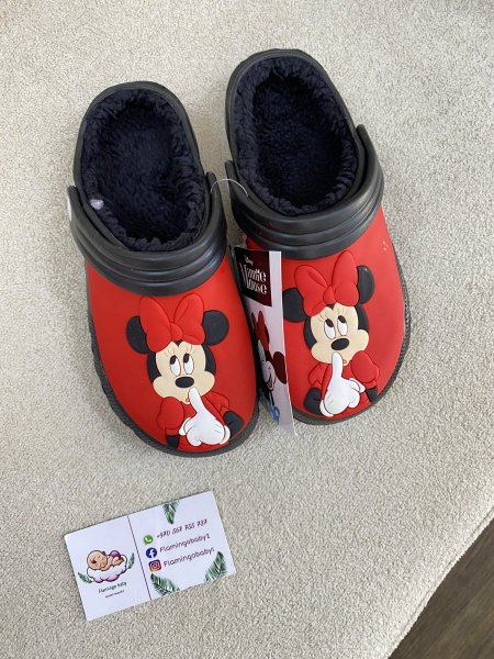 كروكس مبطّن فرو ديزني