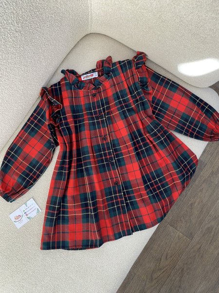 فستان كاروهات أحمر