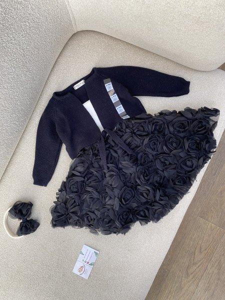 طقم أسود مورّد 4 قطع