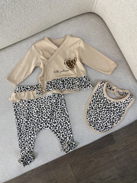 طقم تريننج بناتي أنيق