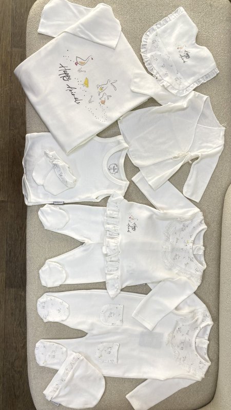 بكج بيبي ربيعي أبيض