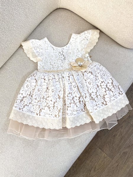 فستان الدانتيل