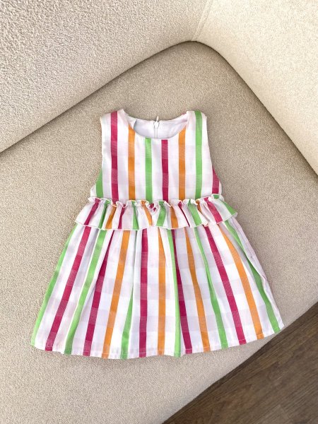 فستان بألوان الترند