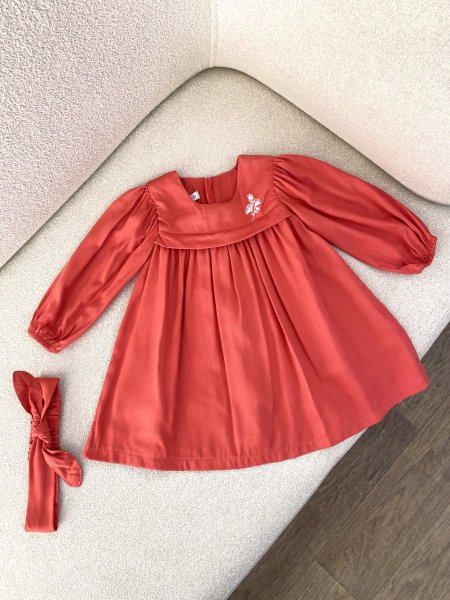 فستان بناتي ناعم