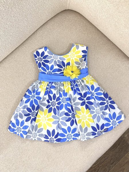 فستان بألوان الترند