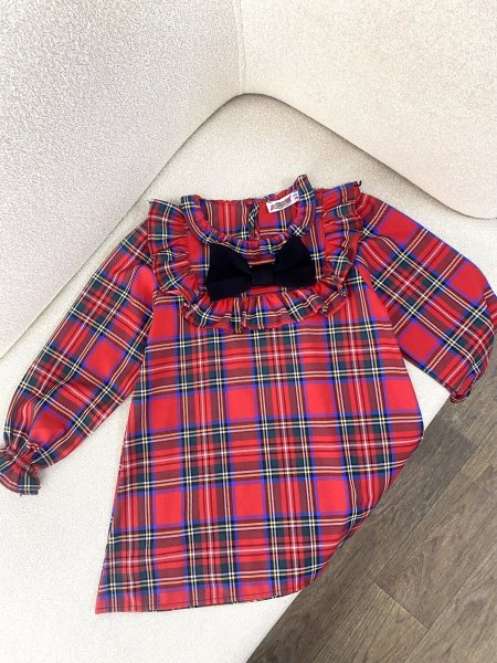 فستان كاروهات أحمر أنيق