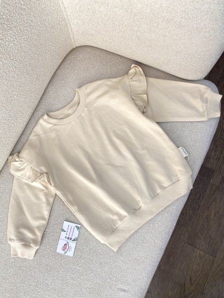 بلوزة أشهر وسنوات