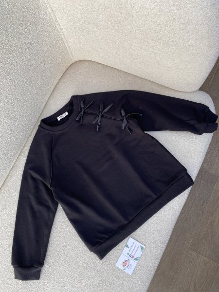 بلوزة فوتر بناتي أسود