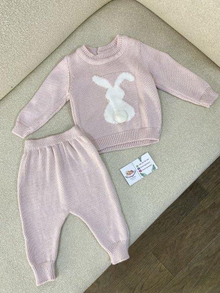 طقم صوف ناعم أشهر