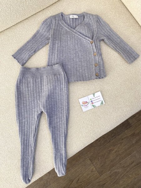 طقم صوف ناعم رمادي