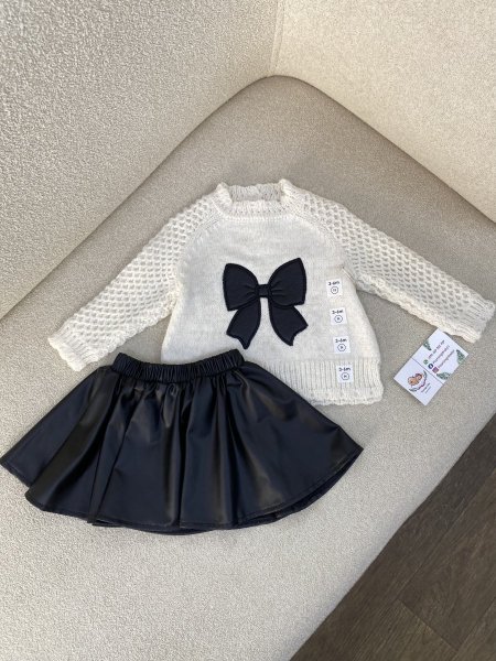 طقم تنورة أسود