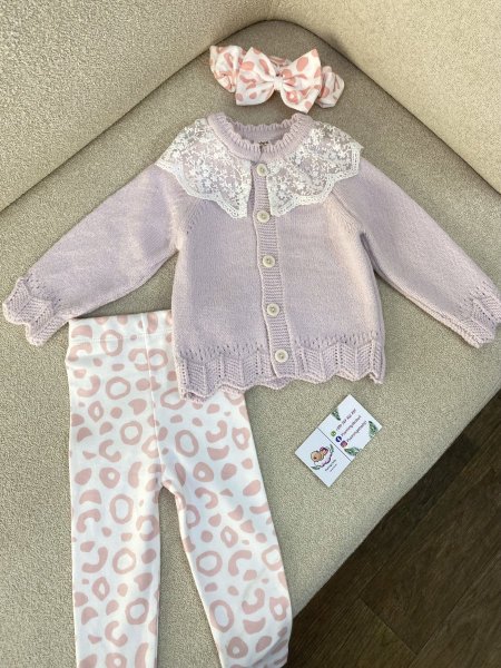 طقم بناتي نهدي فاتح