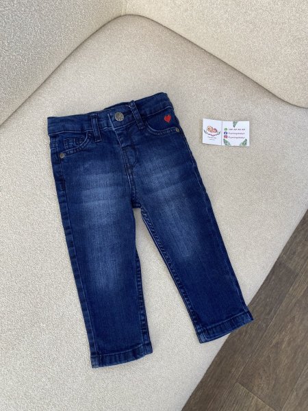 بنطلون جينز غامق أشهر