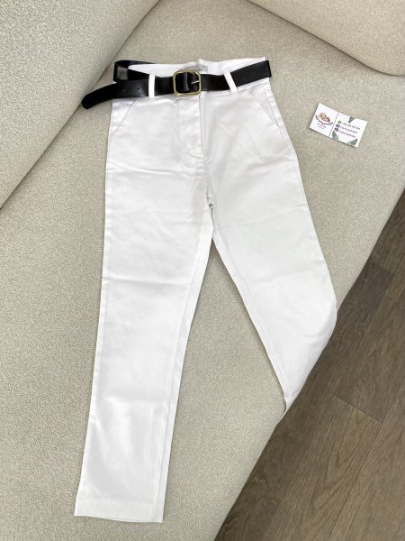 بنطلون أبيض بناتي